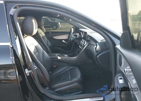 2019 Mercedes-Benz C 300 из США, поврежденный, VIN 55SWF8DB1KU305304